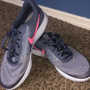 Women’s pink and grey Nike running/everyday shoes